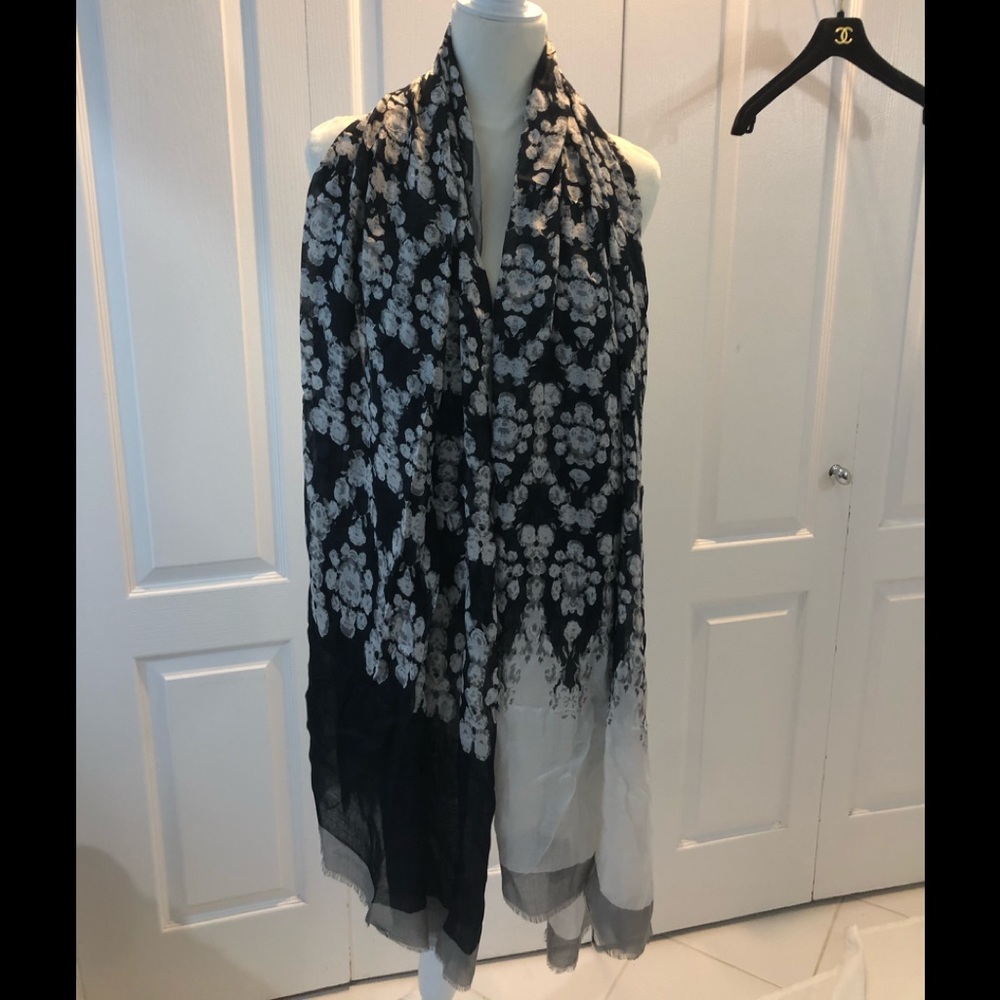 New twelfth street by Cynthia Vincent scarf